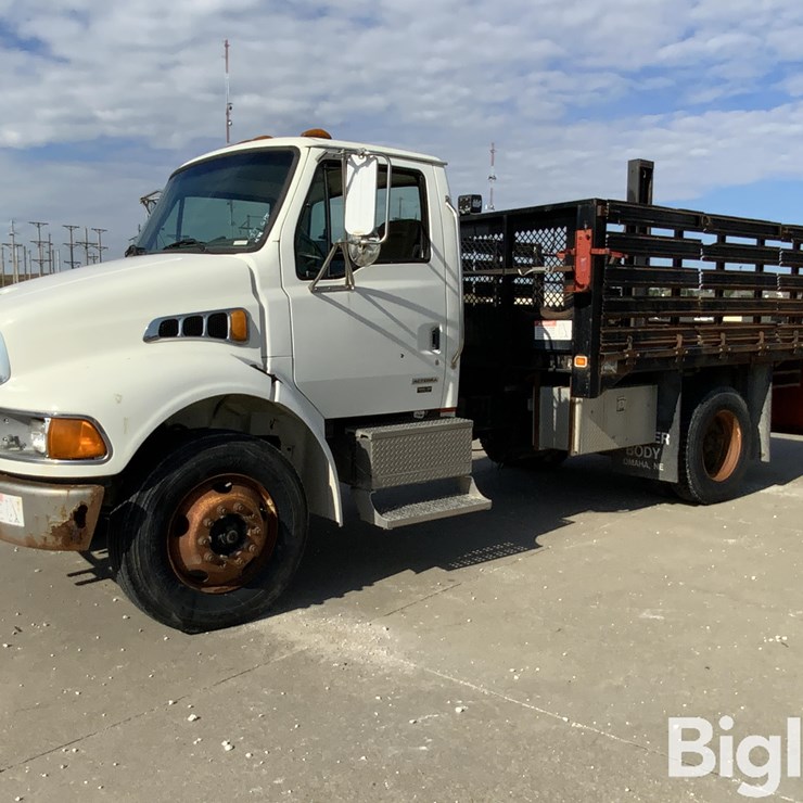 2004 STERLING ACTERRA