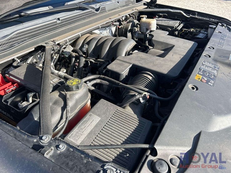 2015-cheverolet-tahoe-suv-image-9