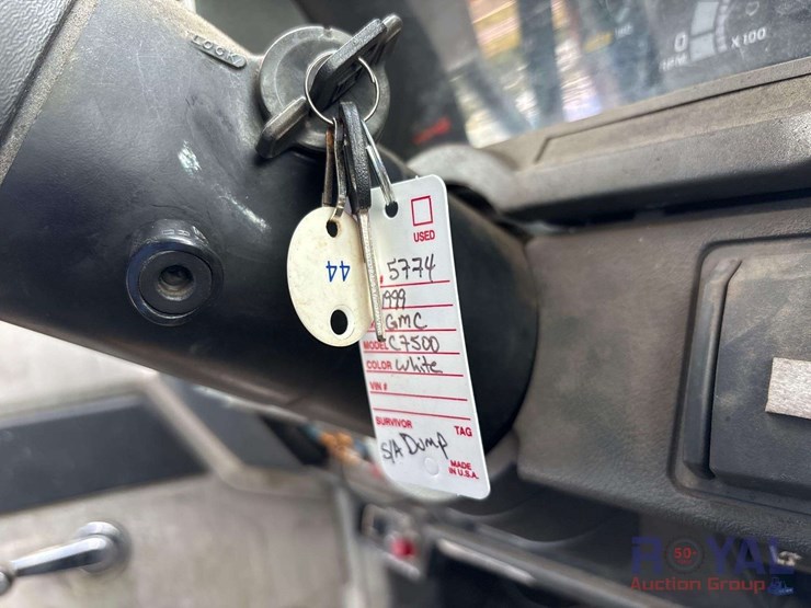 1999-gmc-c7500-mason-dump-truck-image-35