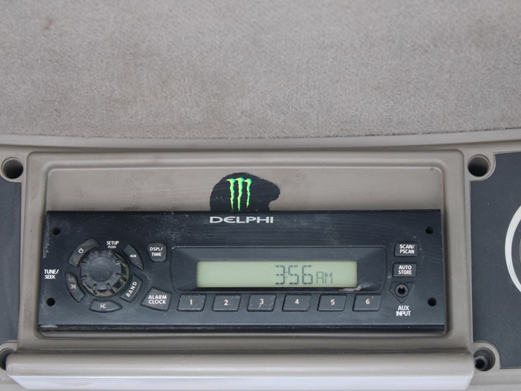 international-4100-image-78