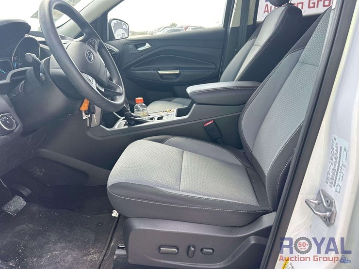 2018-ford-escape-se-image-12