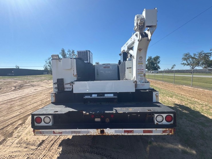 2017-ford-f550-xl-image-3