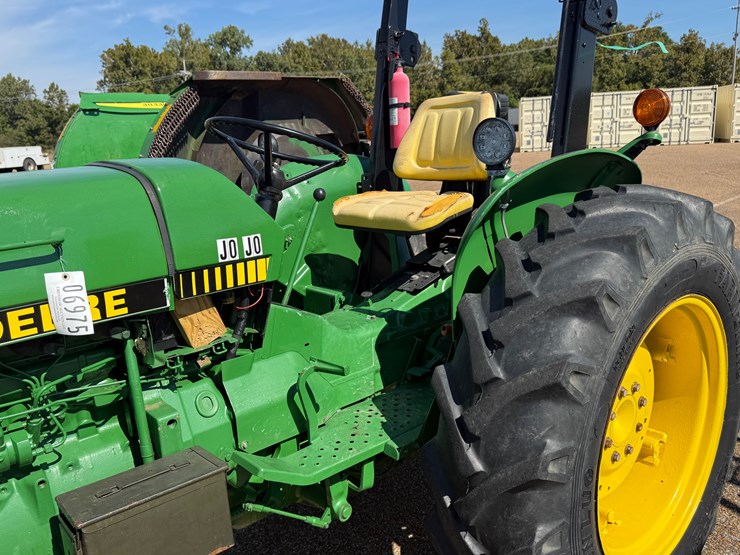 john-deere-2155-image-23