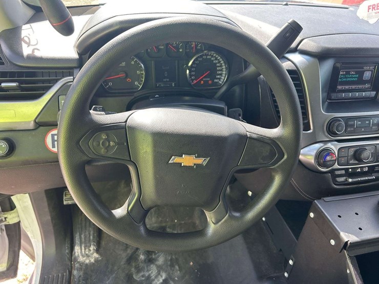 2016-chevrolet-tahoe-image-11