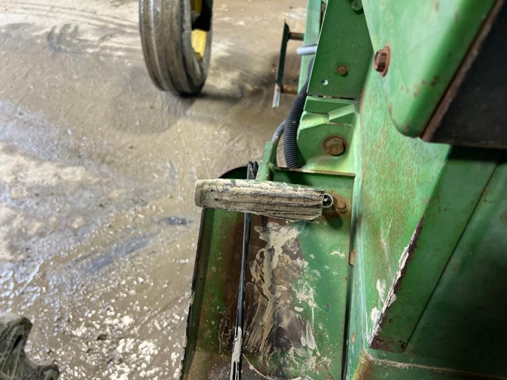 john-deere-4320-image-28