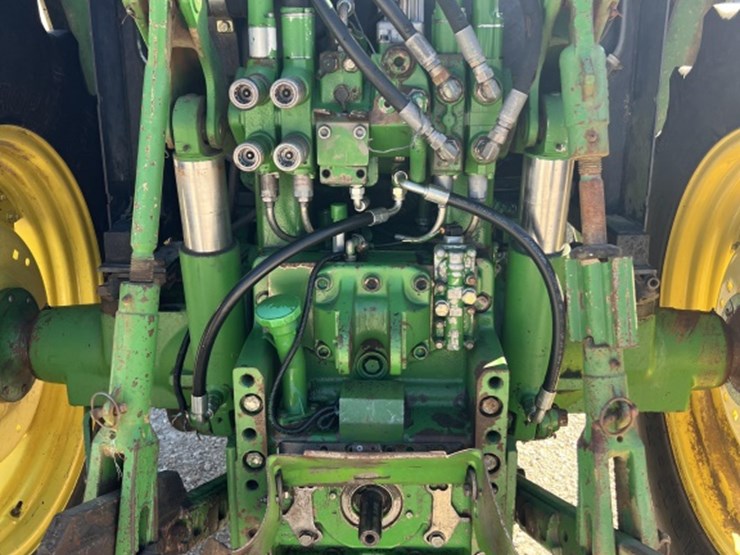 john-deere-6405-image-5