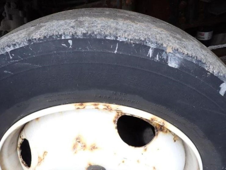 2015-freightliner-mt55-image-37