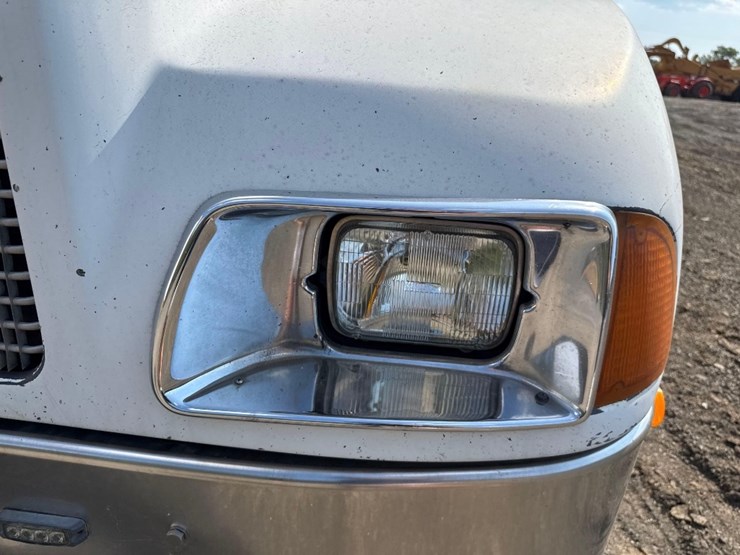 kenworth-rollback-tow-truck-image-22