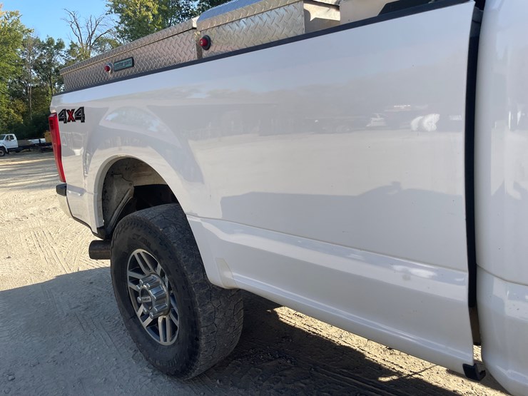2017-ford-f250-xl-image-19
