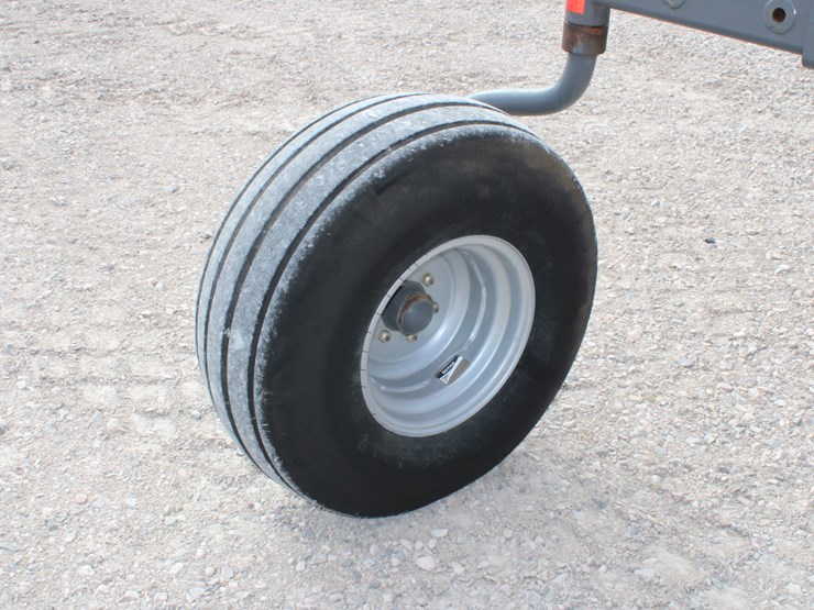 #2065-•-#2065---mf-hesston-wr-9770-swather-image-27