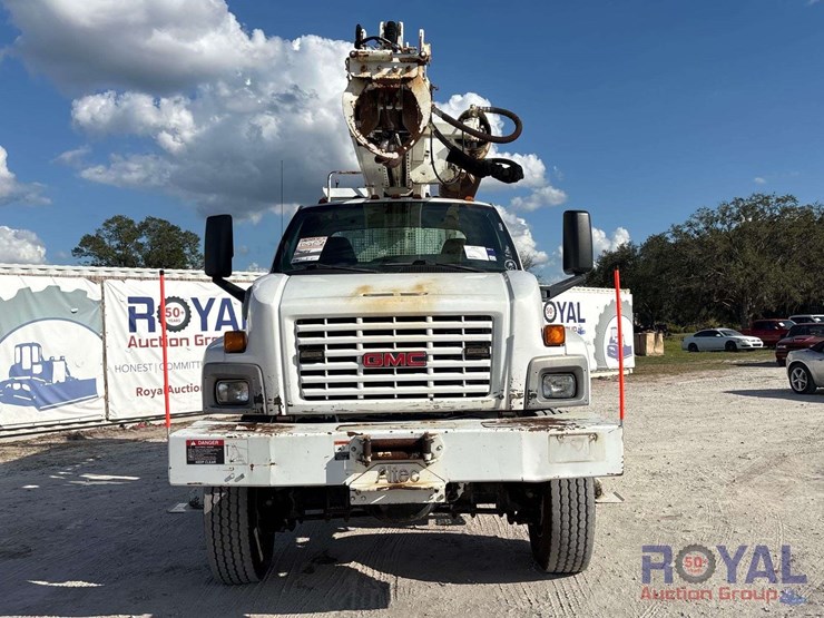 2007-gmc-c8500-altec-dl45tr-insulated-material-handling-digger-derrick-truck-image-30