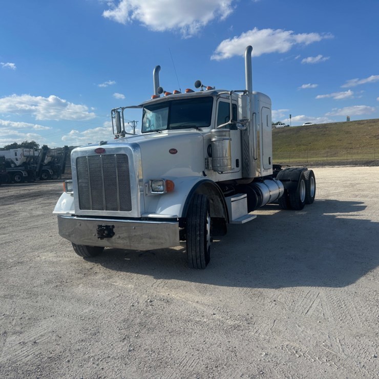 2016 PETERBILT 367