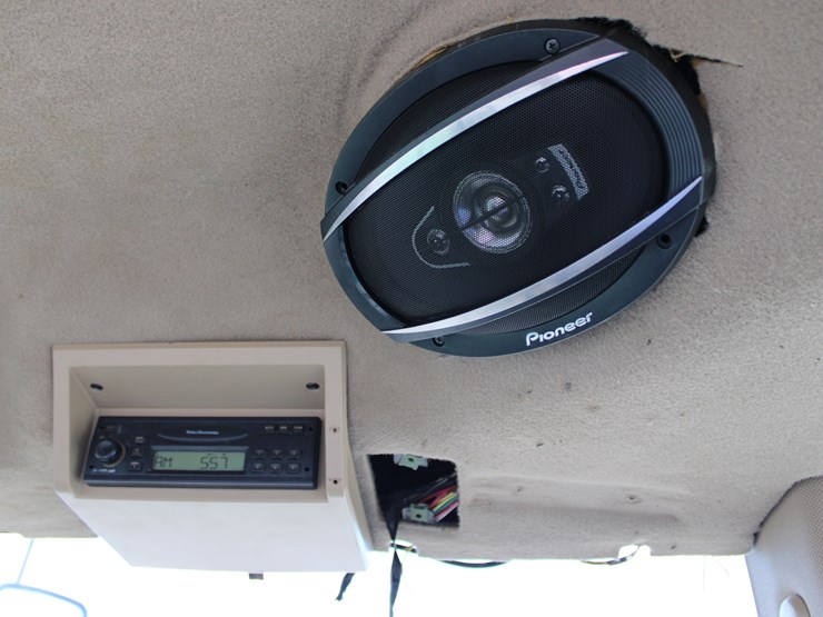 john-deere-8320-image-76