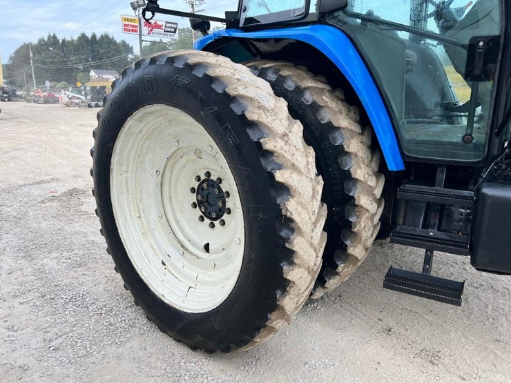 new-holland-tm150-image-19