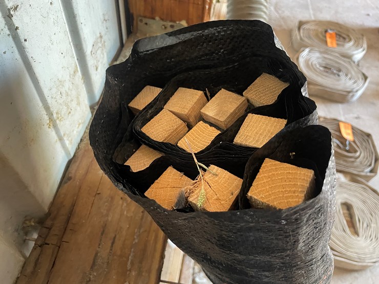 #1070-•-(2)-rolls-of-silt-fence-image-3