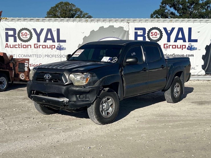 2013-toyota-tacoma-image-1