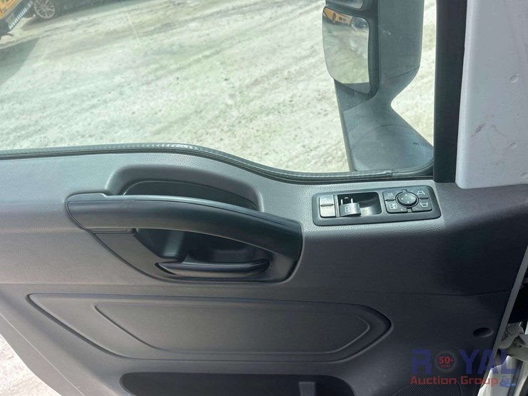 2021-international-hv507-4x4-12ft-single-axle-dump-truck-image-10