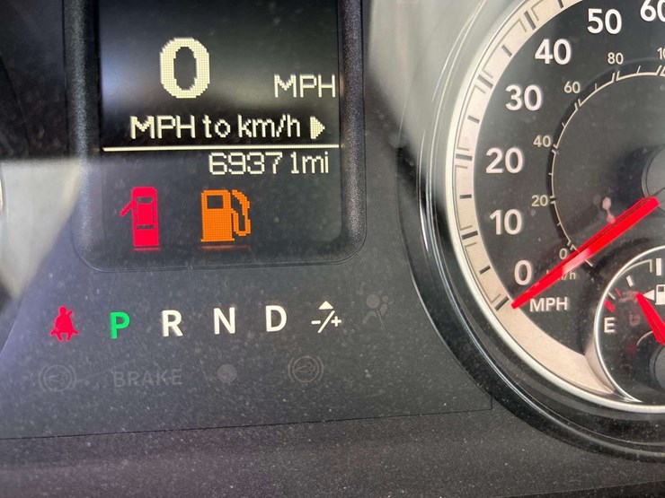 2019-ram-1500-classic-image-6