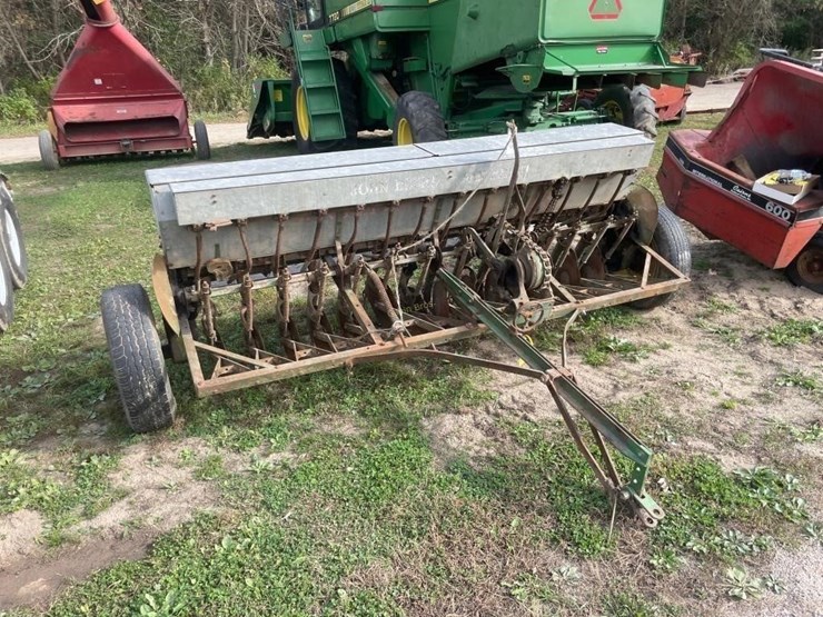 john-deere-8-image-3