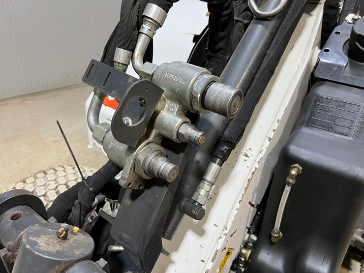 2021-bobcat-l28-image-11