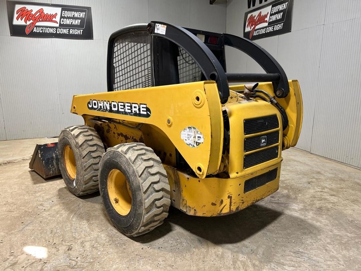 john-deere-270-image-3