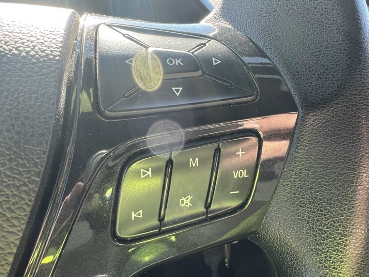 2016-ford-explorer-image-25