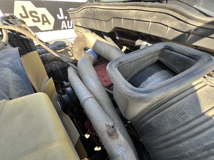 2009-international-7600-image-10