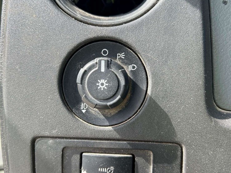 2014-ford-f150-image-15