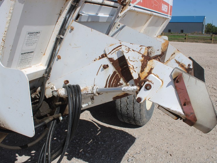 #2044-•-#2044---harsh-303h-feed-mixer-wagon-image-8