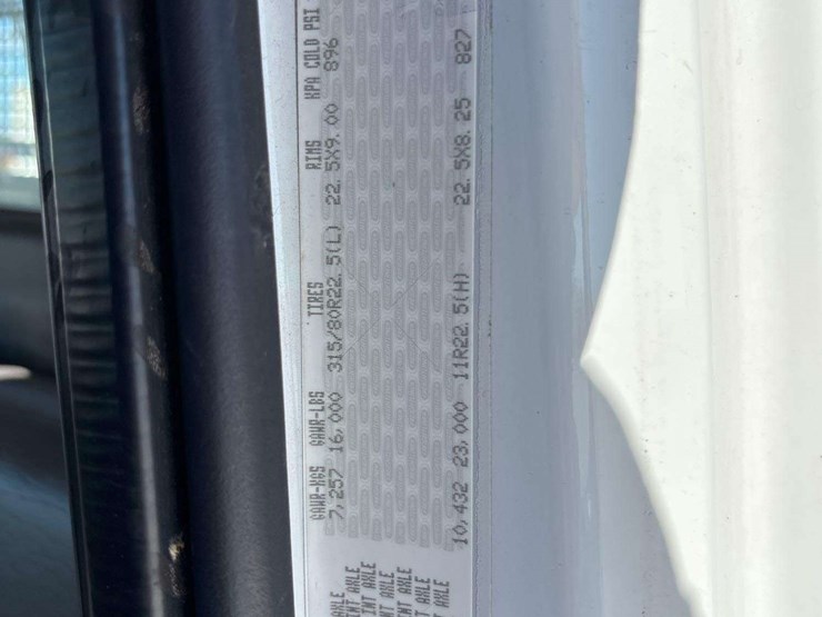 2016-freightliner-m2-106-4x4-altec-bucket-truck-image-49