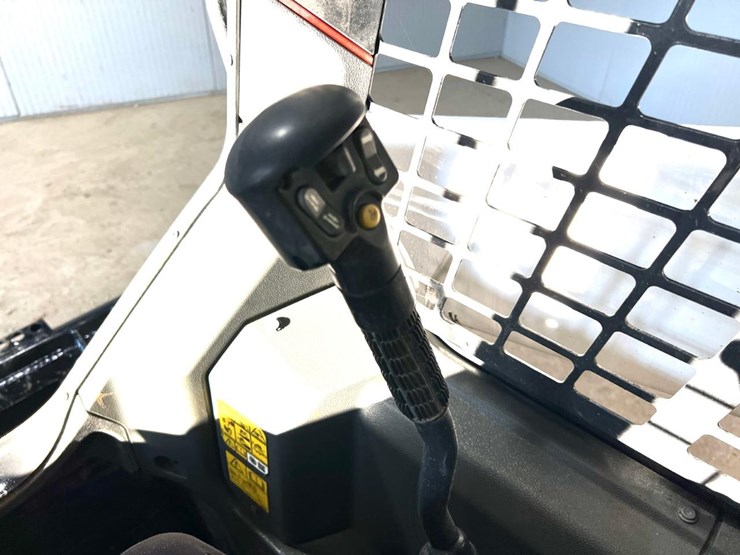 2022-bobcat-t66-image-25