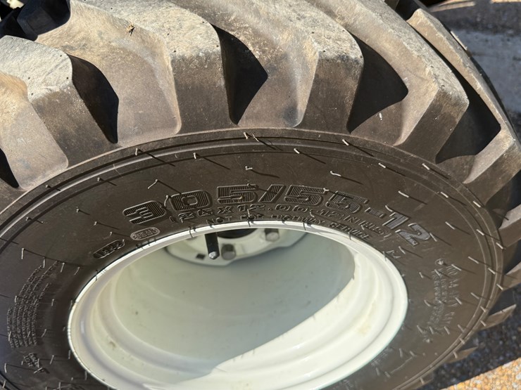 new-holland-workmaster-25s-image-19