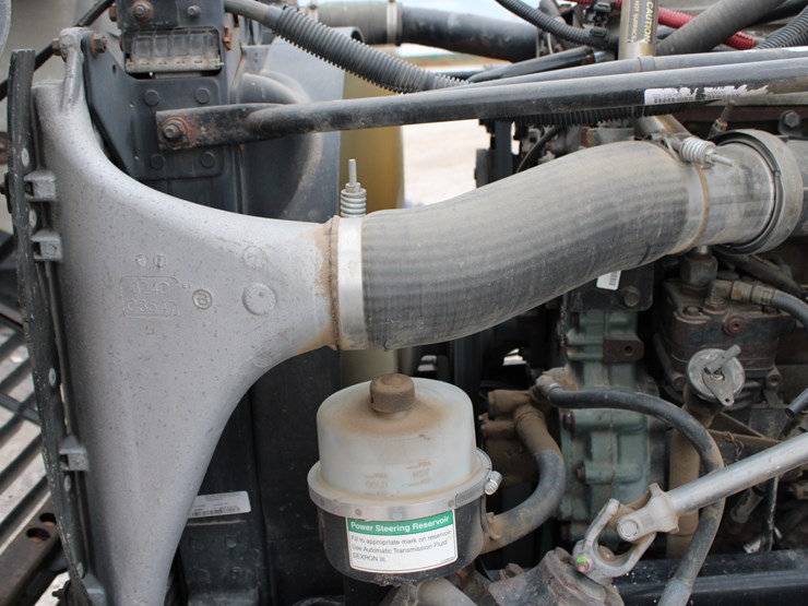 #2063-•-#2063--2006-freightliner-century-classic-s/t-semi-image-29