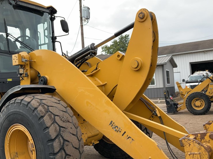 2013-caterpillar-924k-image-65