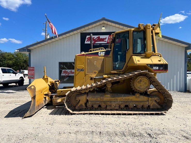 caterpillar-d5n-lgp-image-1