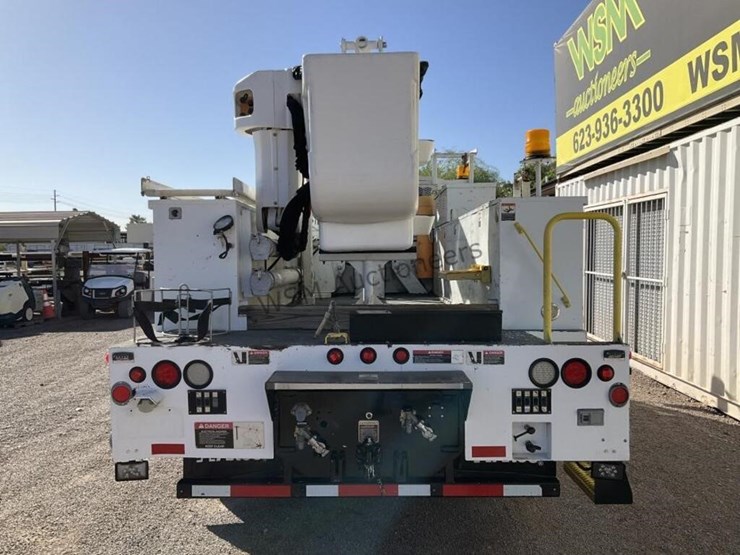 2015-international-7400-image-6