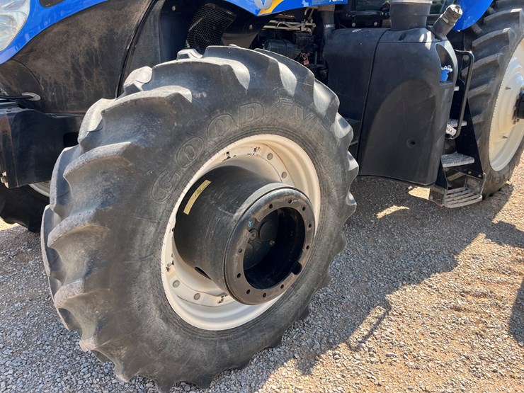 2015-new-holland-t8.410-image-2