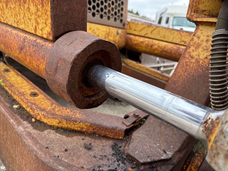 caterpillar-d3c-lgp-image-17