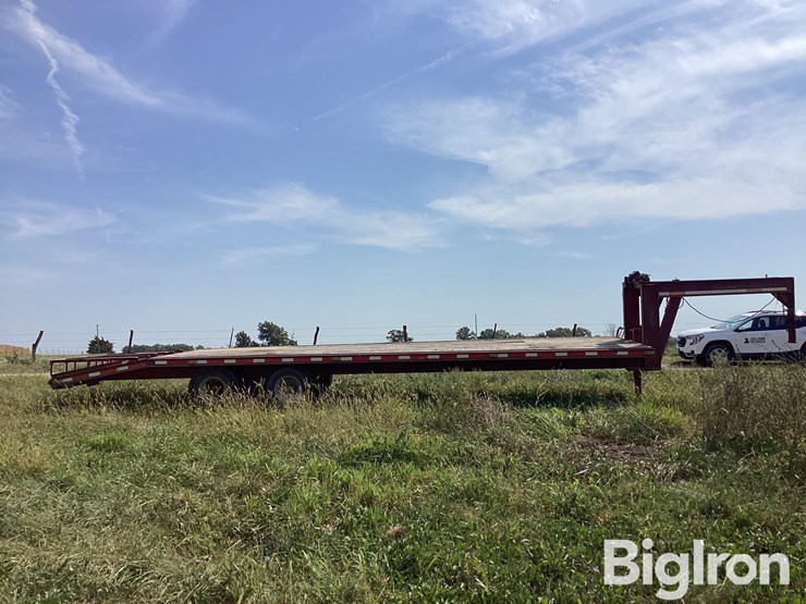 1994-titan-trailer-image-4