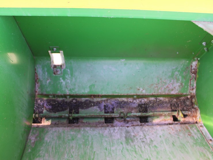 john-deere-8200-image-10