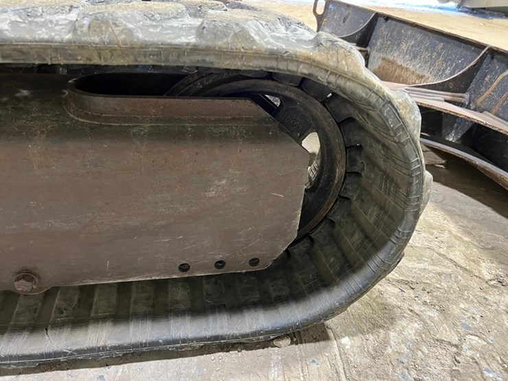 2015-deere-35g-image-24