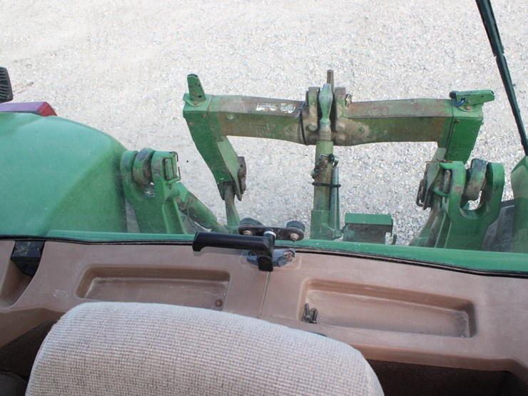 john-deere-8320-image-92