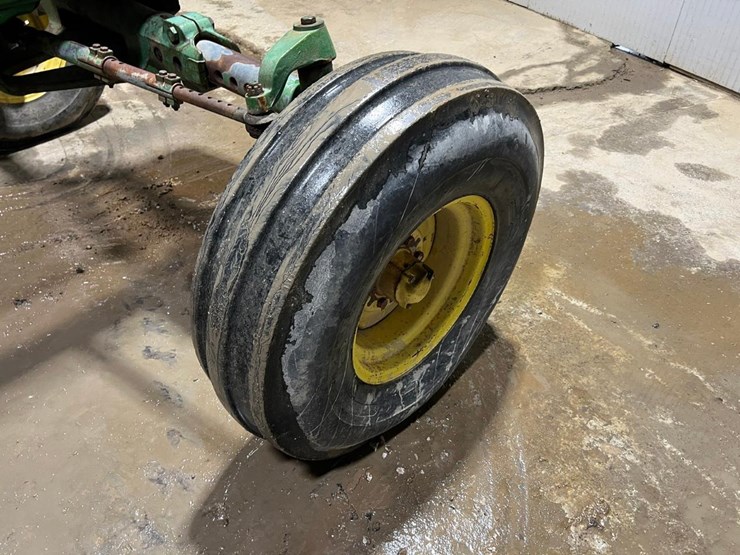 john-deere-4320-image-18