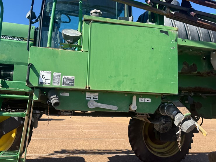 john-deere-4710-image-19