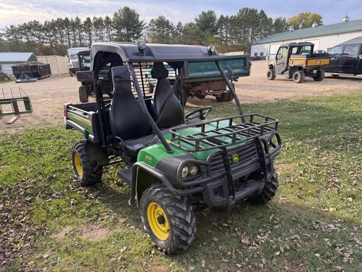 2014-john-deere-gator-image-4