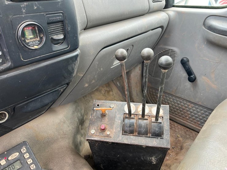 2000-ford-2000-image-30