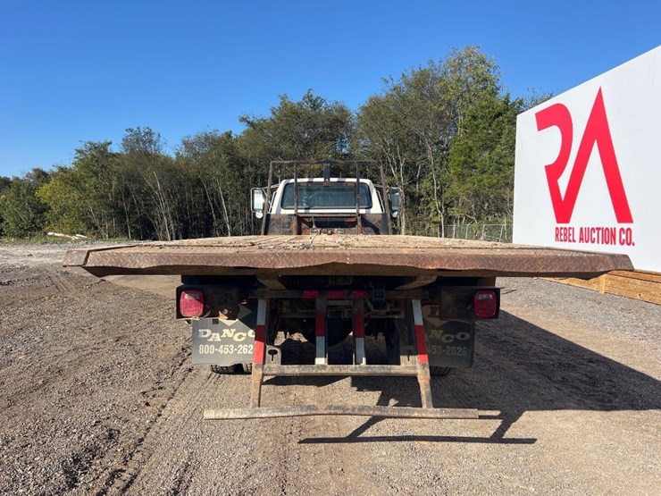 1996-ford-f-series-flatbed-truck-image-3