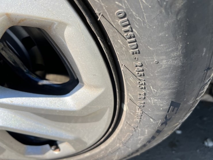 2016-ford-explorer-image-12