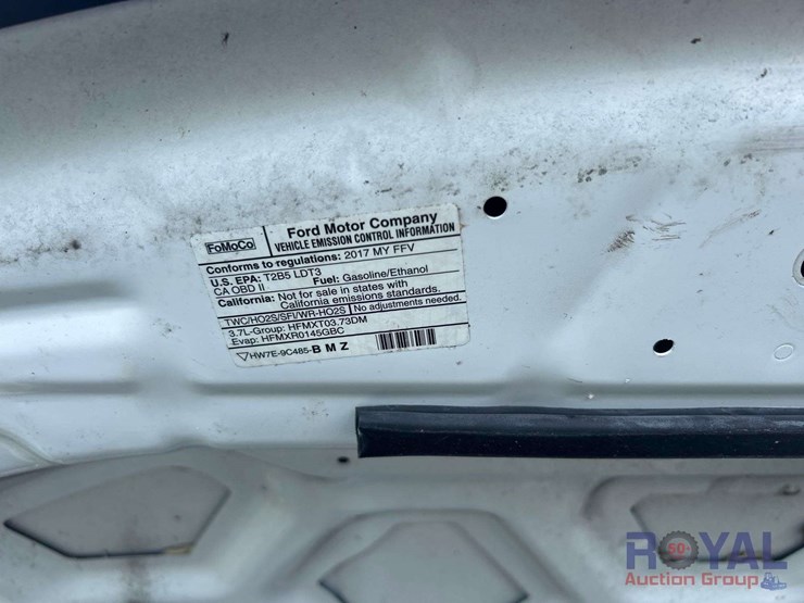 2017-ford-explorer-image-10