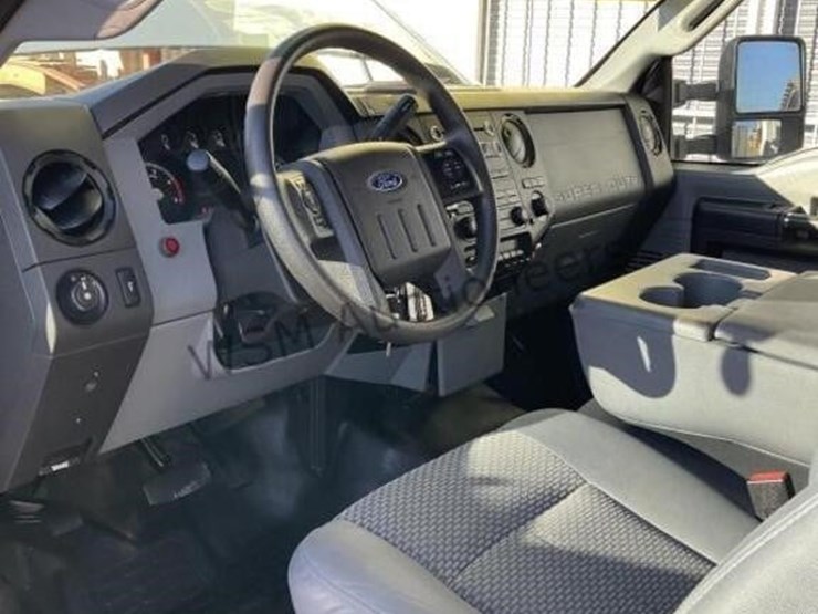 2015-ford-f550-image-27